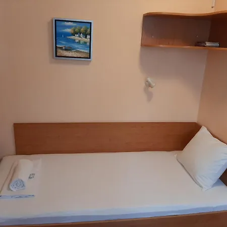 Diel 招待所 大特尔诺沃